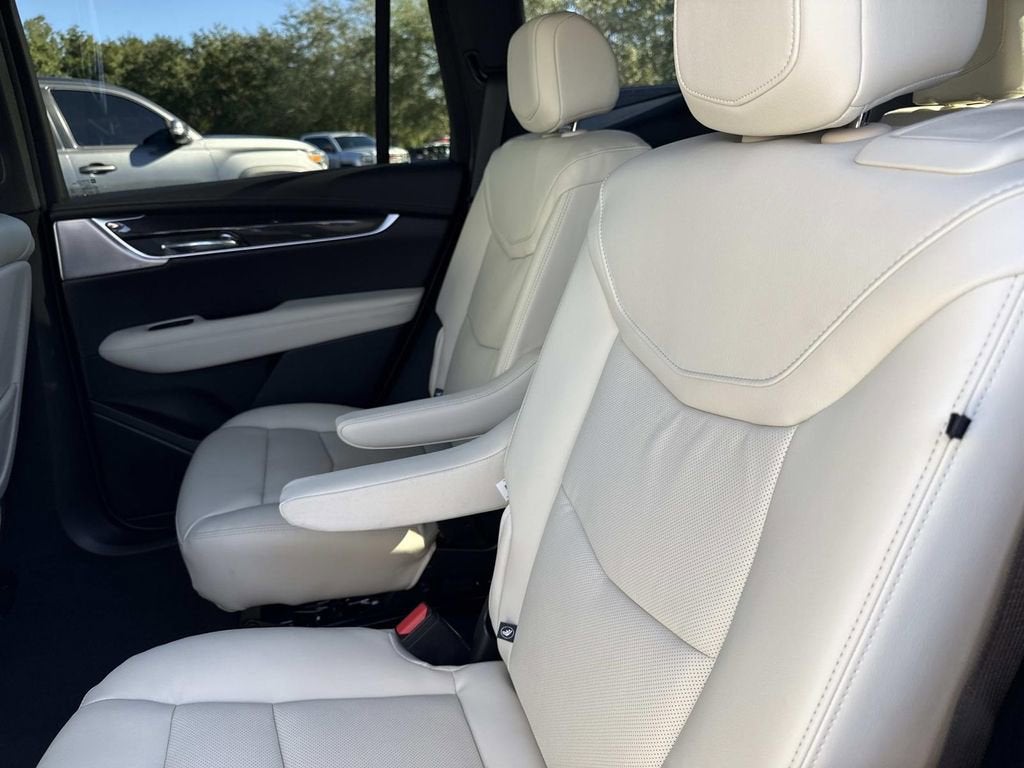 2025 Cadillac XT6 Sport