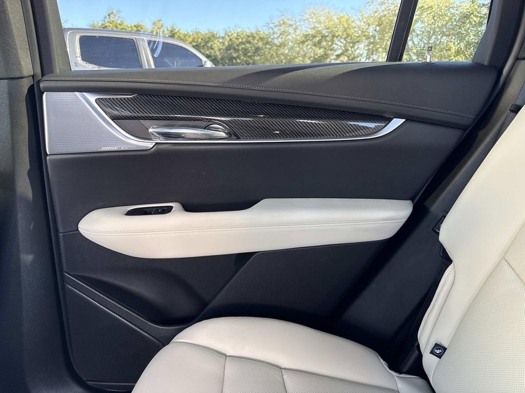 2025 Cadillac XT6 Sport