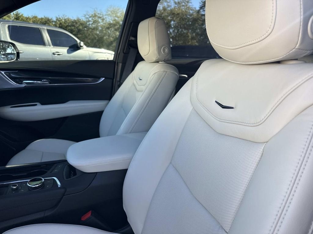 2025 Cadillac XT6 Sport