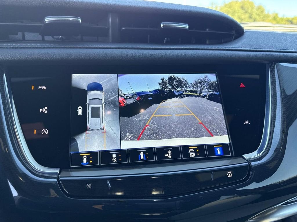 2025 Cadillac XT6 Sport