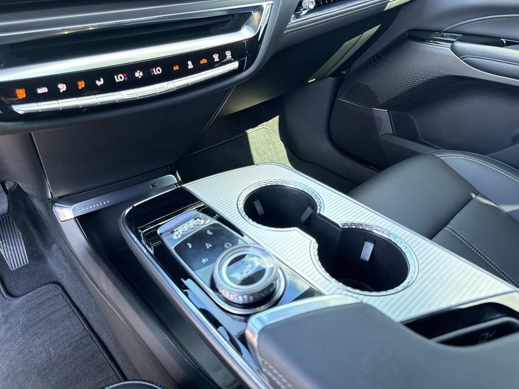 2024 Cadillac LYRIQ Tech