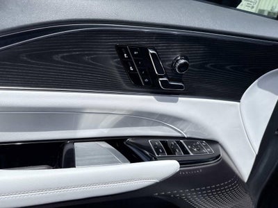 2025 Cadillac LYRIQ Luxury 1