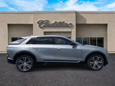 2025 Cadillac LYRIQ Luxury 1