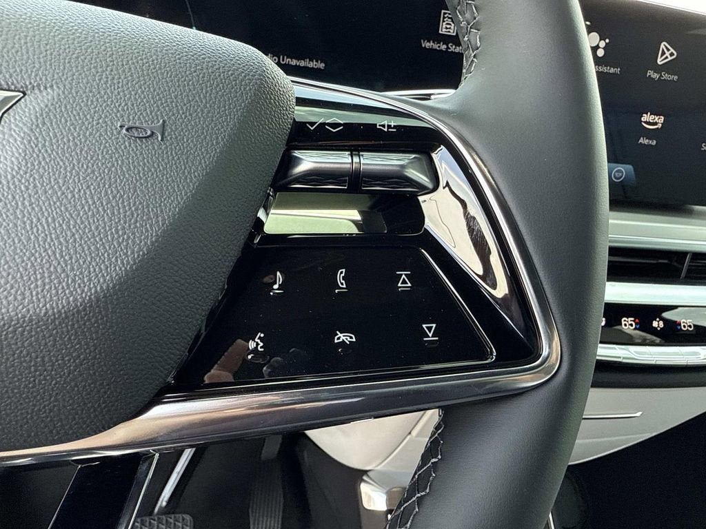 2025 Cadillac LYRIQ Luxury 1