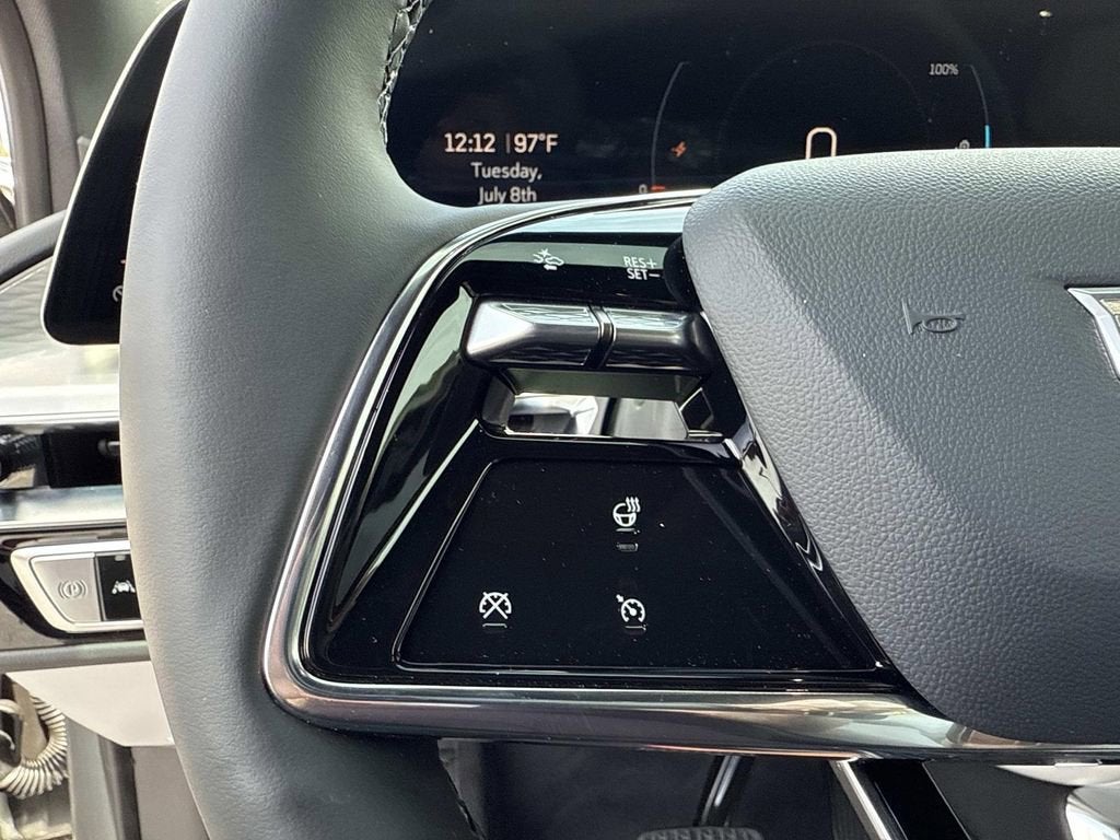 2025 Cadillac LYRIQ Luxury 1