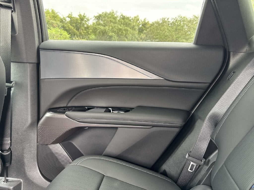 2027 Cadillac LYRIQ Luxury