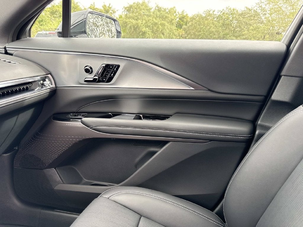 2027 Cadillac LYRIQ Luxury