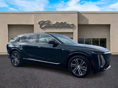 2024 Cadillac LYRIQ Luxury 2