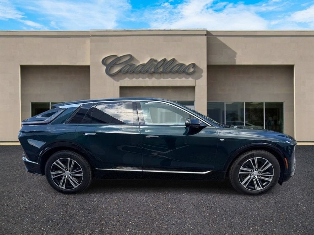 Used 2024 Cadillac LYRIQ Luxury 2 with VIN 1GYKPRRK4RZ124546 for sale in Leesburg, FL