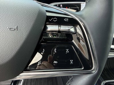 2024 Cadillac LYRIQ Luxury 2