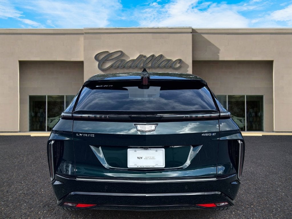 2024 Cadillac LYRIQ Luxury 2