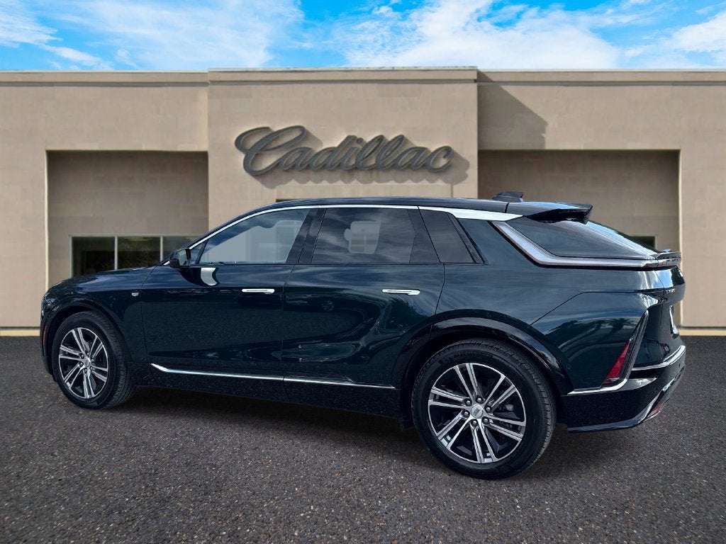 2024 Cadillac LYRIQ Luxury 2