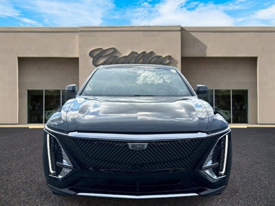 2024 Cadillac LYRIQ Luxury 2