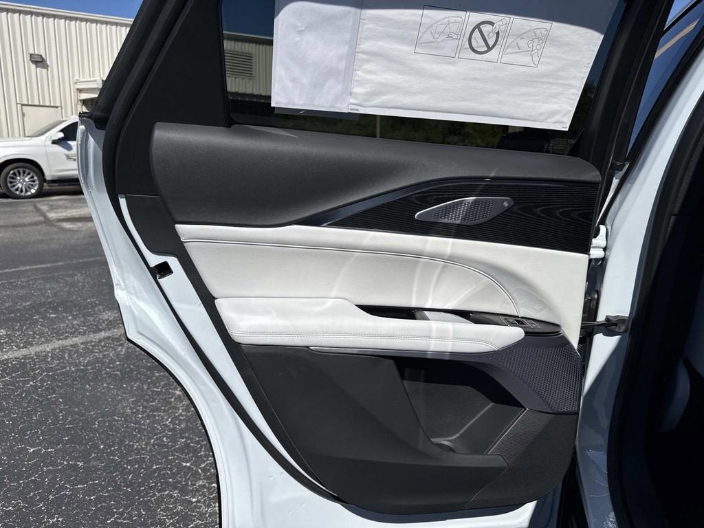 2026 Cadillac LYRIQ Premium Luxury