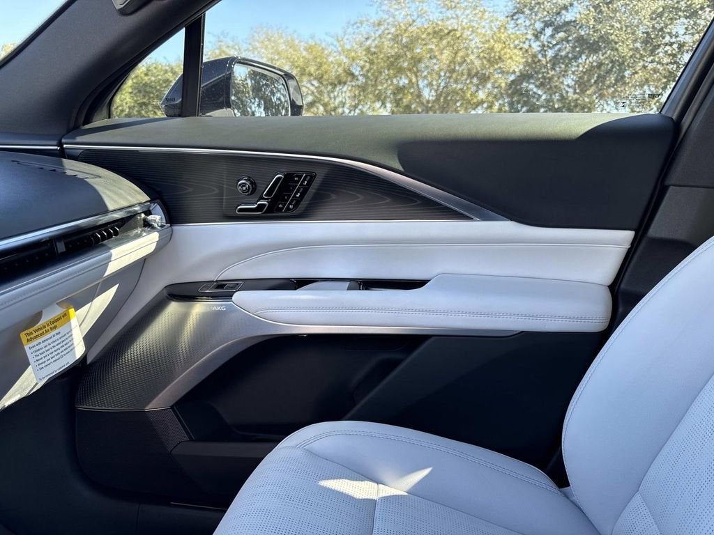 2026 Cadillac LYRIQ Premium Luxury