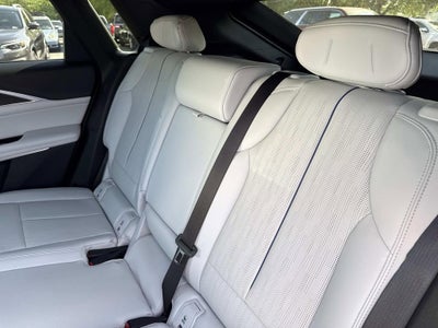 2024 Cadillac LYRIQ Luxury 2