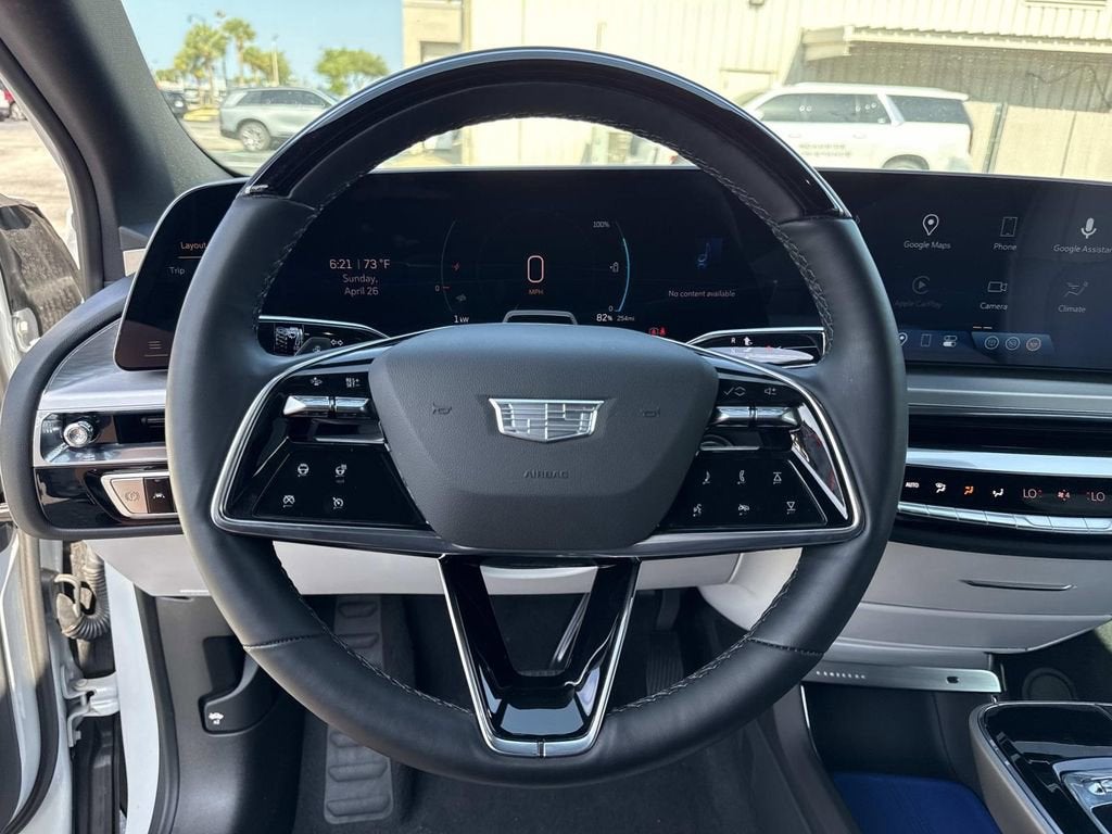 2024 Cadillac LYRIQ Luxury 2