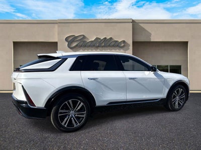 2024 Cadillac LYRIQ Luxury 2