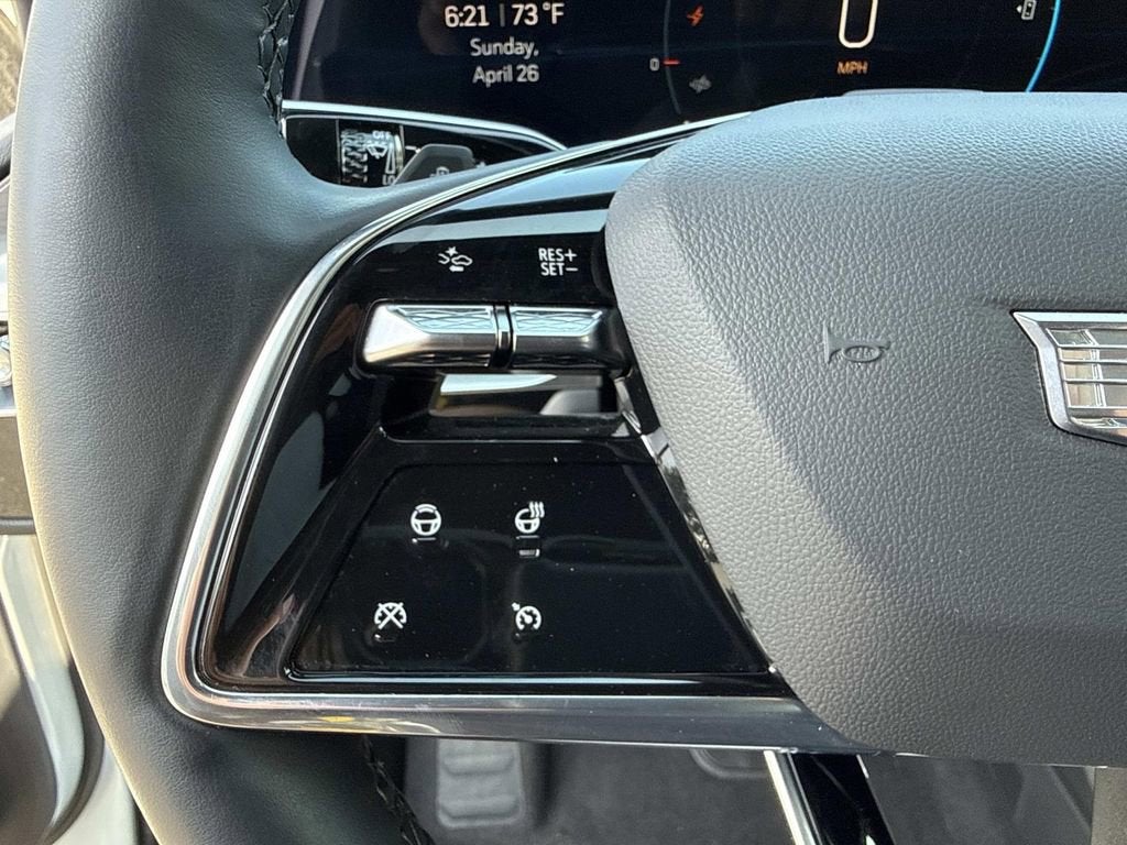2024 Cadillac LYRIQ Luxury 2