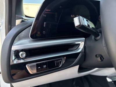 2024 Cadillac LYRIQ Luxury 2
