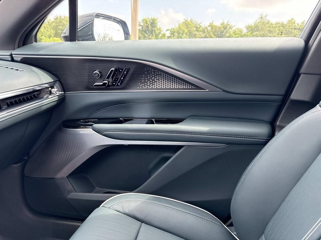 2026 Cadillac LYRIQ Signature Luxury