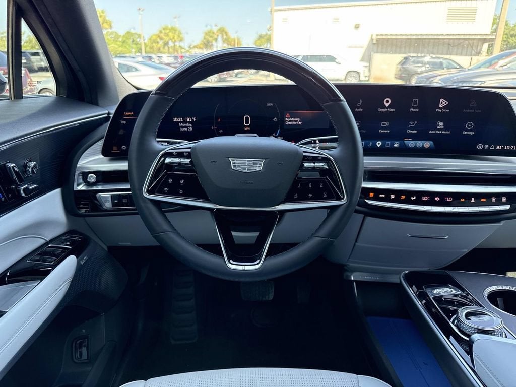 2024 Cadillac LYRIQ Sport 2