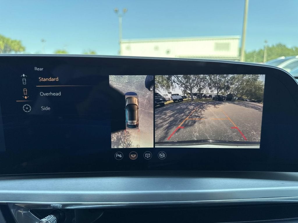 2024 Cadillac LYRIQ Sport 2