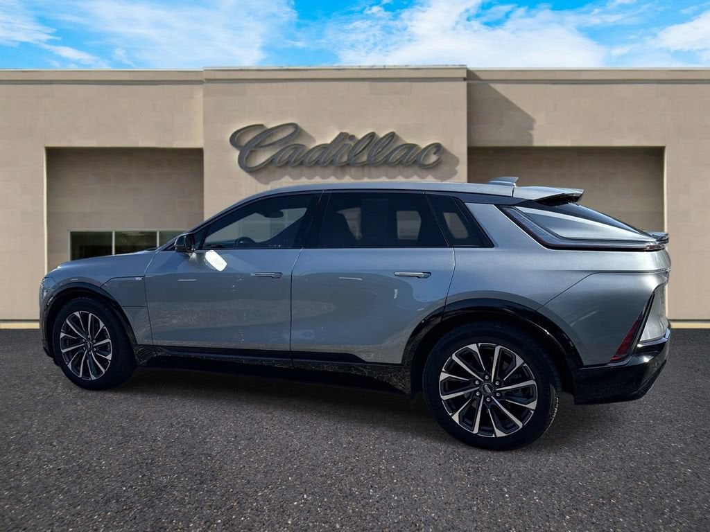 2024 Cadillac LYRIQ Sport 2
