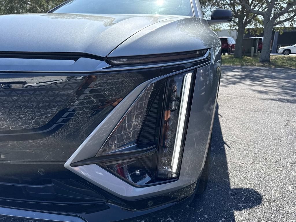 2024 Cadillac LYRIQ Sport 2
