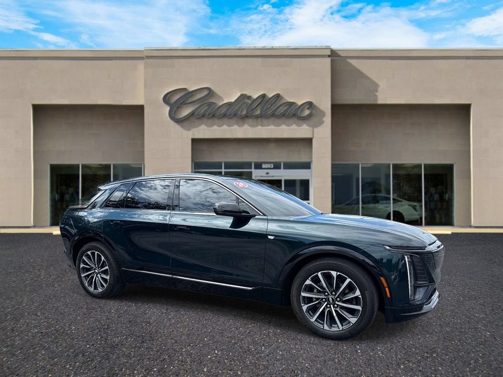 2024 Cadillac LYRIQ Sport 2