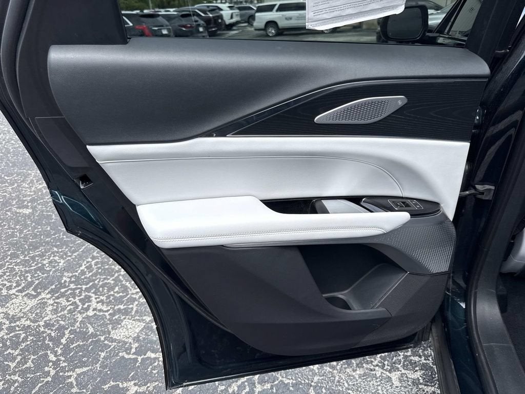 2024 Cadillac LYRIQ Sport 2