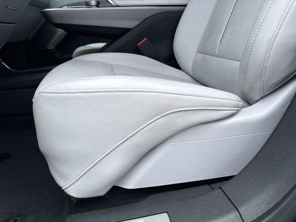 2024 Cadillac LYRIQ Sport 2