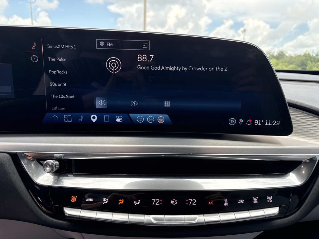 2024 Cadillac LYRIQ Sport 2