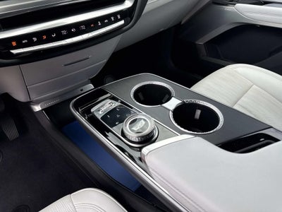 2024 Cadillac LYRIQ Sport 2