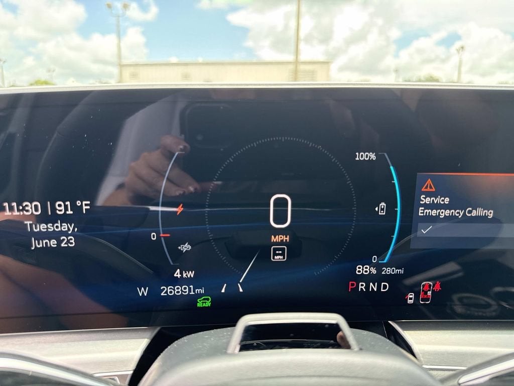 2024 Cadillac LYRIQ Sport 2