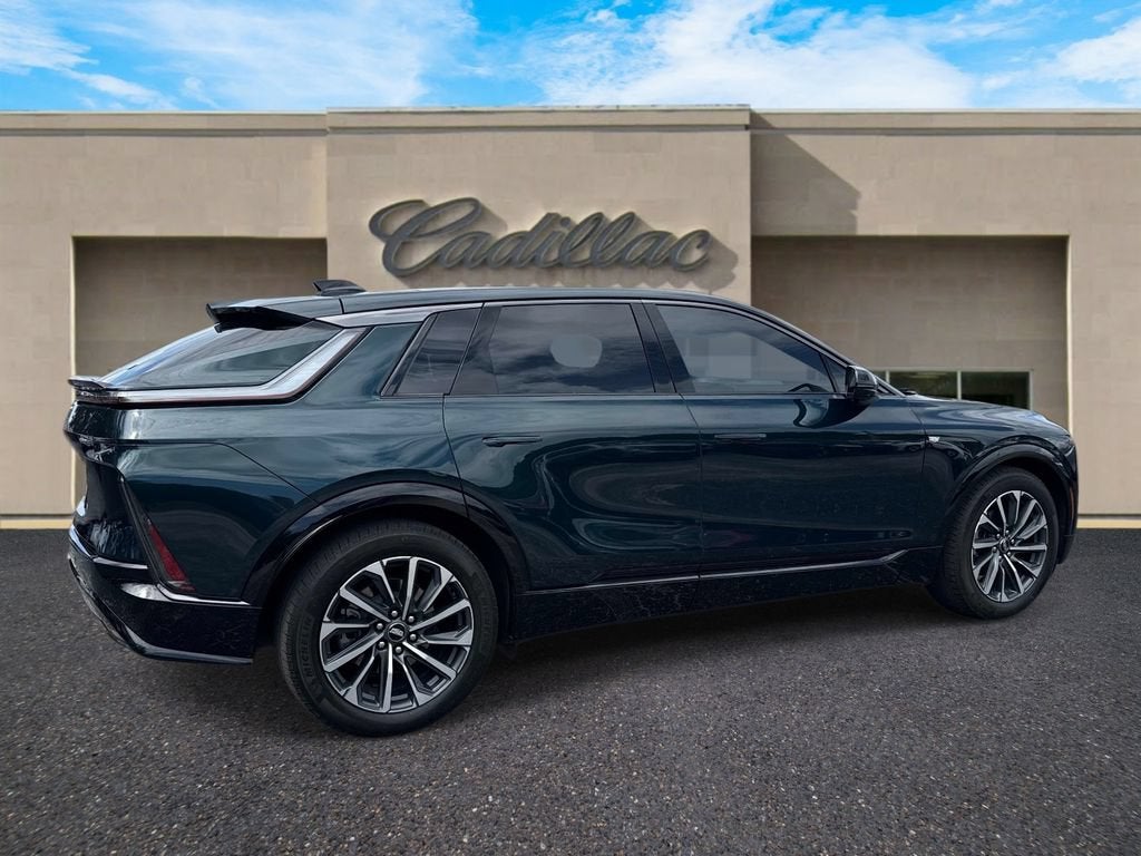 2024 Cadillac LYRIQ Sport 2