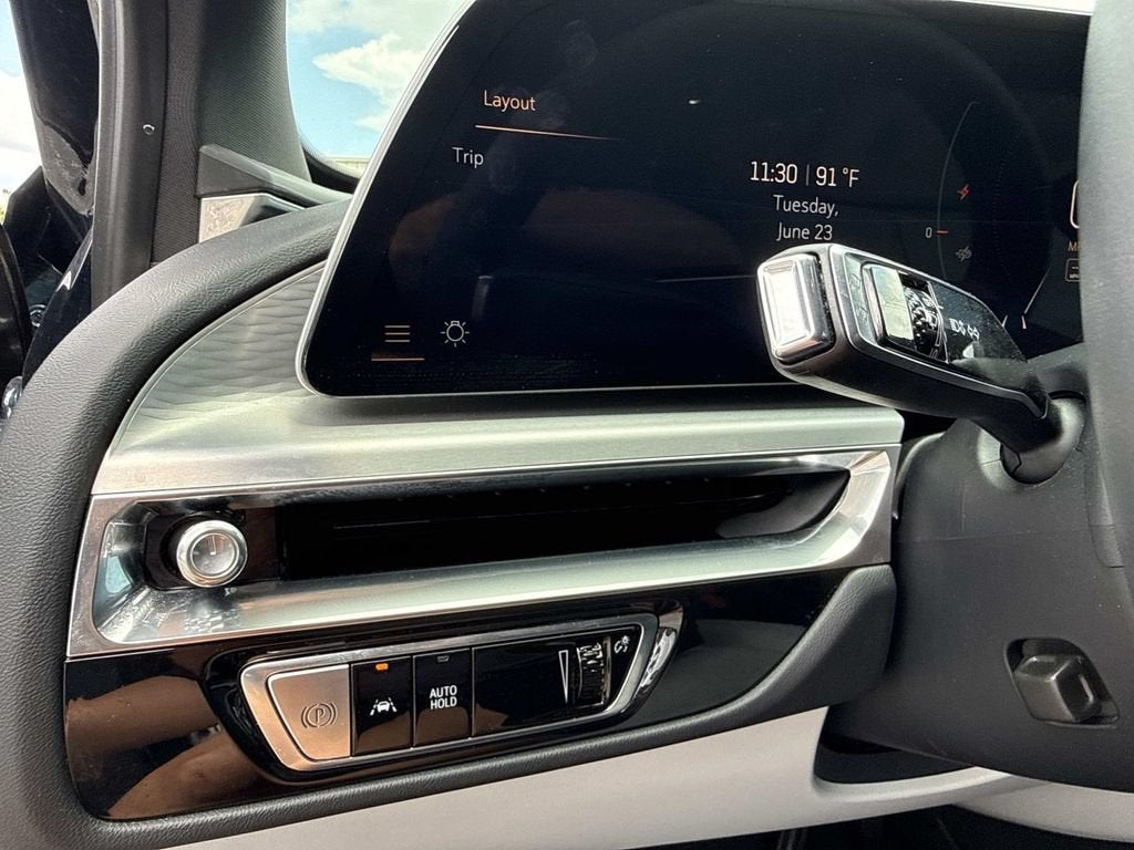 2024 Cadillac LYRIQ Sport 2