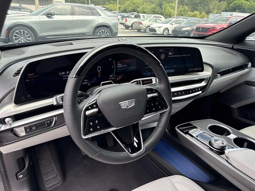 2024 Cadillac LYRIQ Sport 2