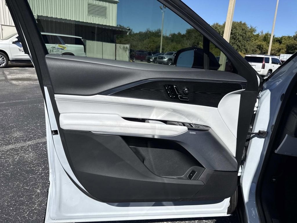 2026 Cadillac LYRIQ Premium Sport