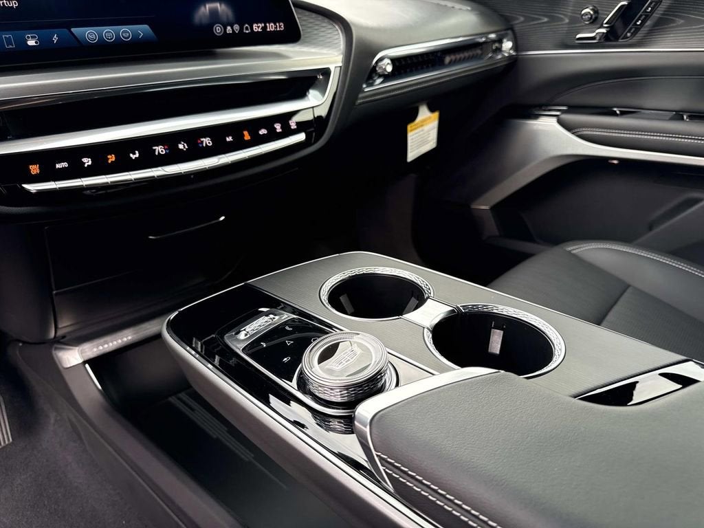 2024 Cadillac LYRIQ Sport 3