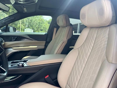 2025 Cadillac LYRIQ Sport 3