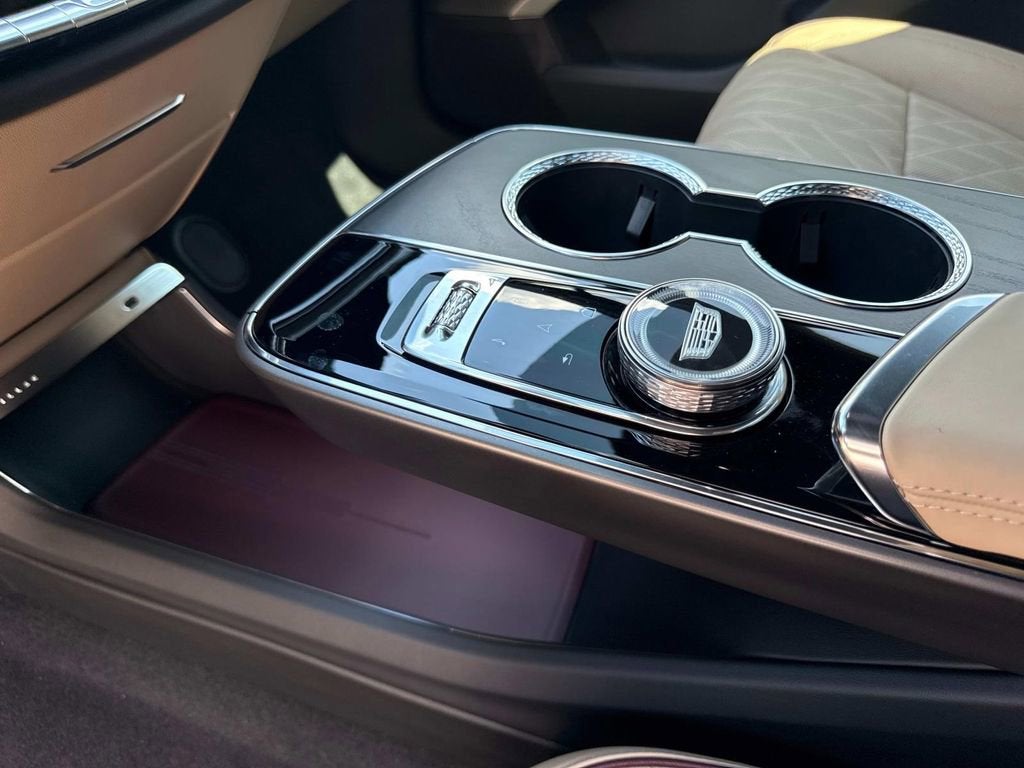 2025 Cadillac LYRIQ Sport 3