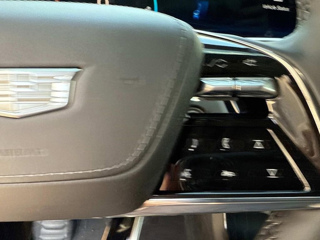 2025 Cadillac LYRIQ Sport 3