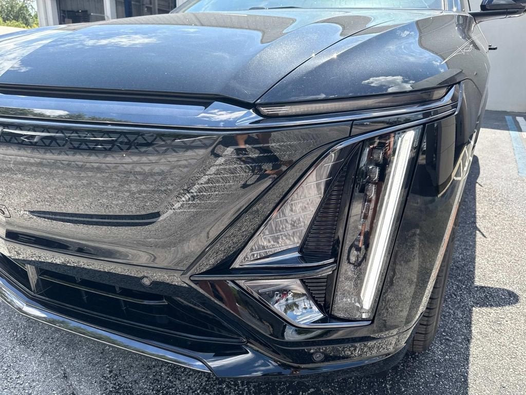 2025 Cadillac LYRIQ Sport 3