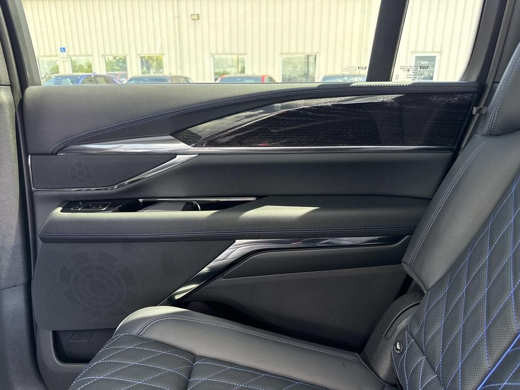 2026 Cadillac ESCALADE IQL Luxury