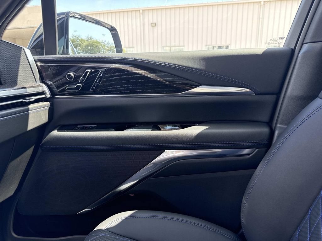 2026 Cadillac ESCALADE IQL Luxury