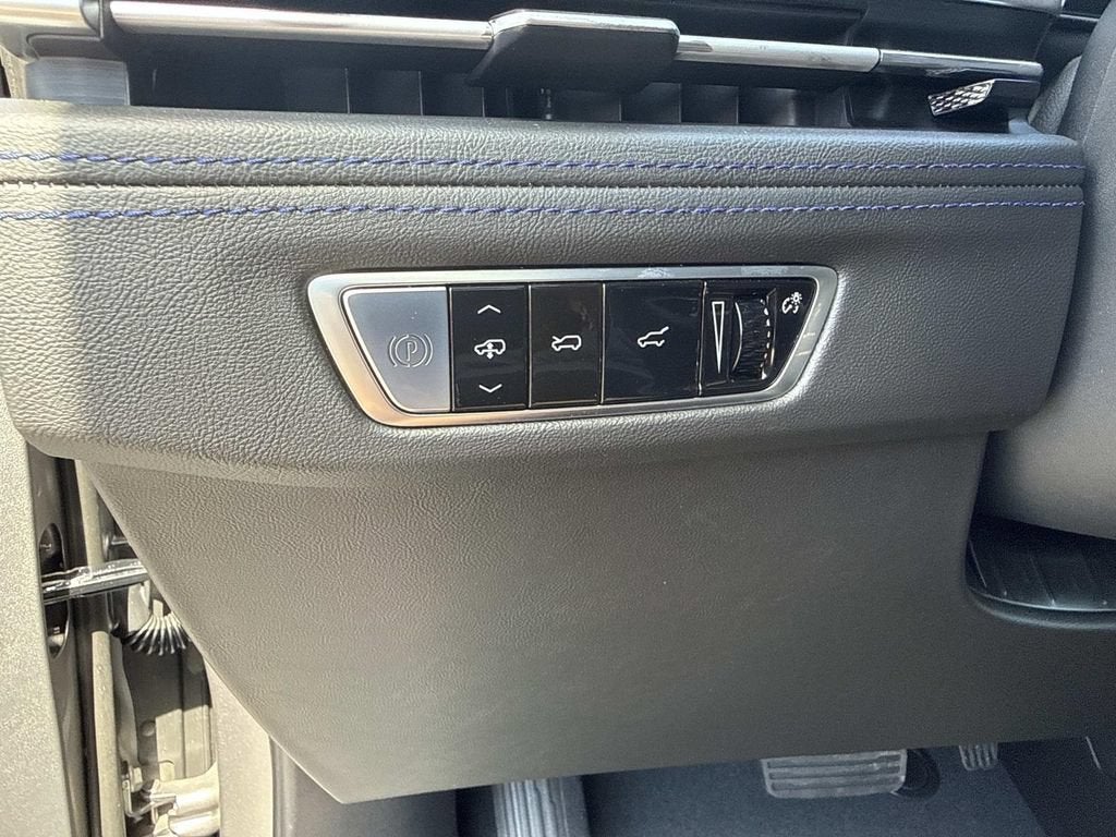 2026 Cadillac ESCALADE IQL Luxury