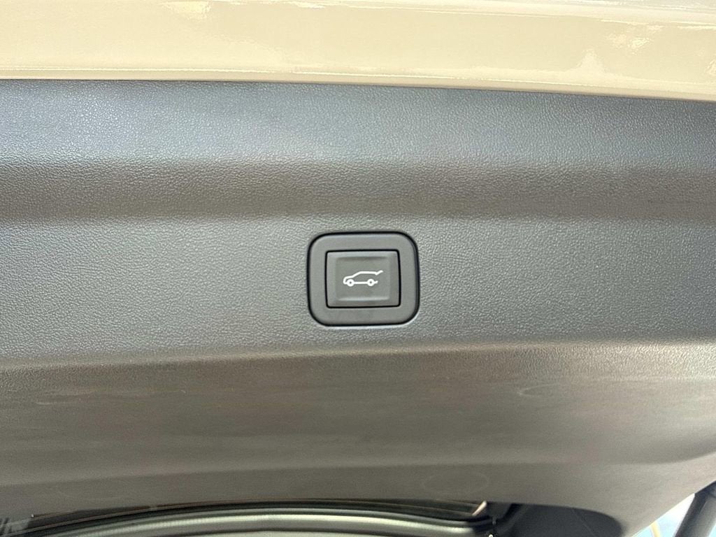 2026 Cadillac ESCALADE IQL Premium Luxury