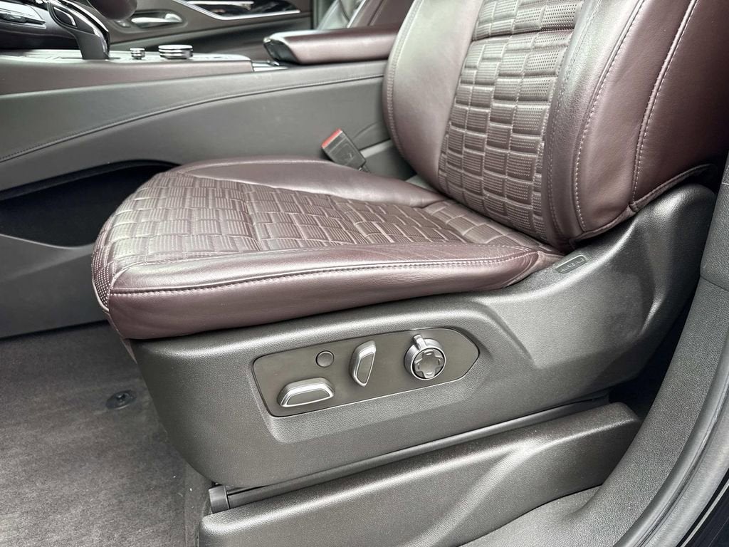 2022 Cadillac Escalade Premium Luxury Platinum