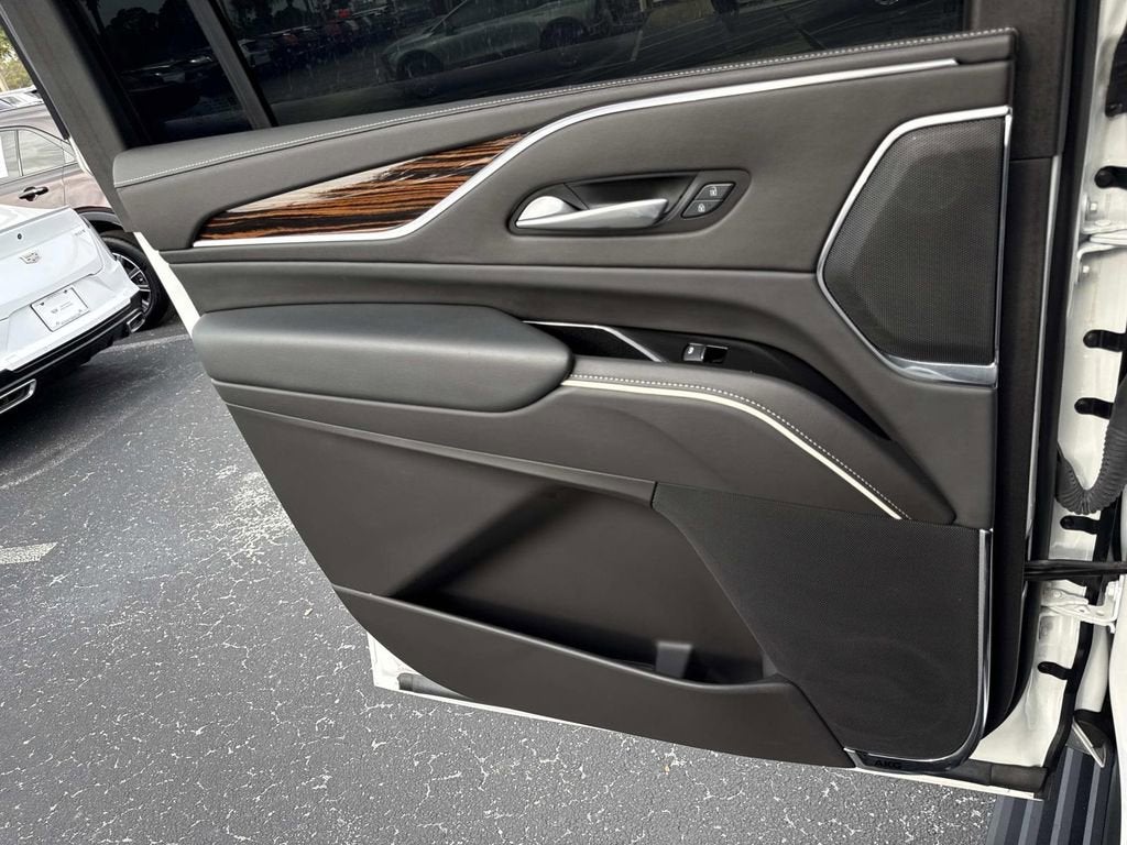 2024 Cadillac Escalade ESV Premium Luxury